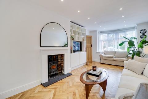 2 Lea Farm Crescent, Leeds, LS5 3QQ