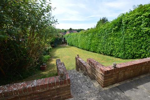 4 bedroom semi-detached house to rent, Fox Lane, Winchester, SO22