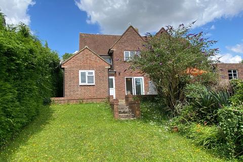 4 bedroom semi-detached house to rent, Fox Lane, Winchester, SO22