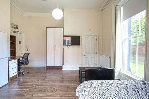 Studio to rent, Apt 3, Clarendon House, 20 Clarendon Road LS2