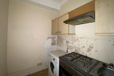 2 bedroom flat for sale, Garden Flat, 31 Thurlow Park Road, Lambeth, London, SE21 8JP