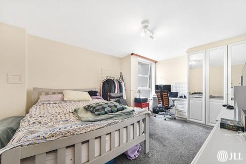 2 bedroom flat for sale, Pierhead Lock, London E14