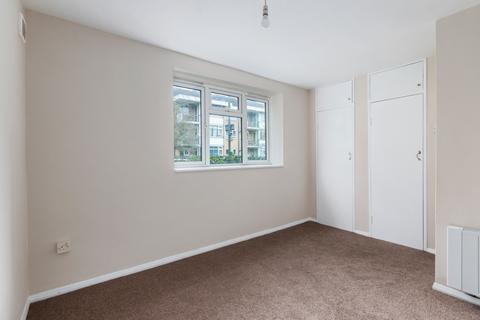 2 bedroom flat to rent - Weydown Close, Southfields, SW19
