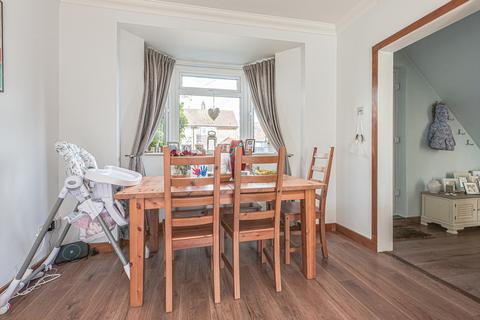 3 bedroom terraced house for sale, Woodleigh Avenue, Leigh-on-sea, SS9