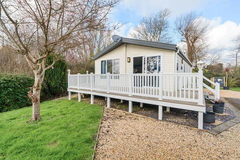 2 bedroom mobile home for sale - Lakeside Holiday Park, Runcton, Chichester