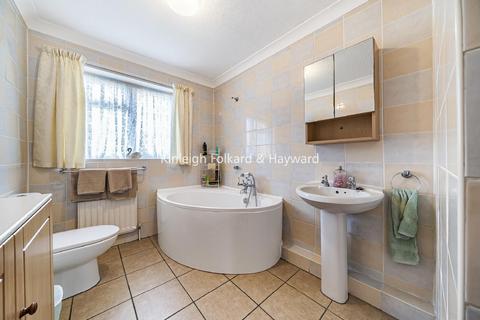11 Copley Dene, Bromley, BR1 2PW