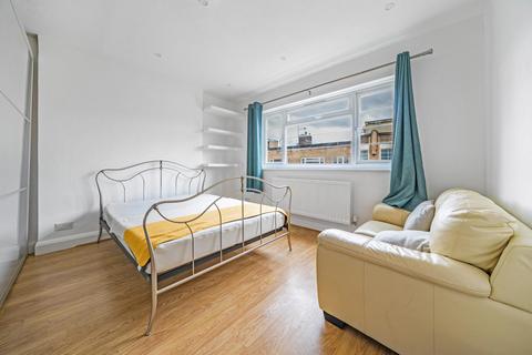 2 bedroom flat for sale, Poynders Road, Clapham