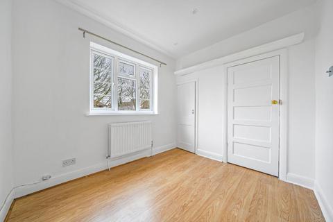 2 bedroom flat for sale - Poynders Road, Clapham