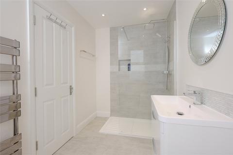 93 Gloucester Road, Kingston Upon Thames, KT1 3QW