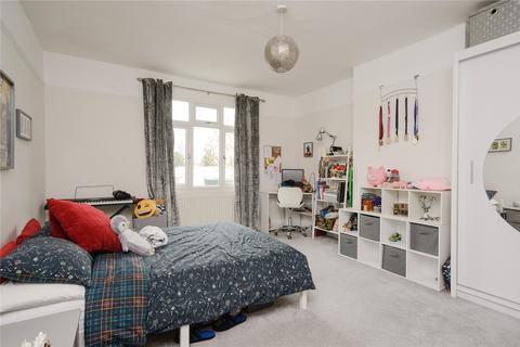 93 Gloucester Road, Kingston Upon Thames, KT1 3QW