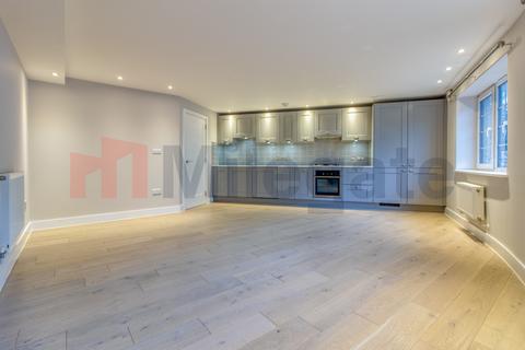 3 bedroom flat to rent, French Street, Sunbury-On-Thames TW16