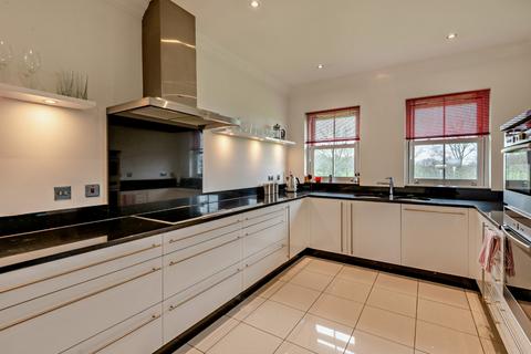 3 bedroom detached house for sale, Wood Street, Chelmsford, Essex