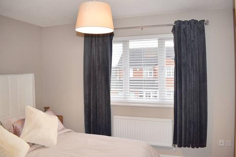 2 bedroom semi-detached house to rent, Charlecote Walk, Nuneaton CV11