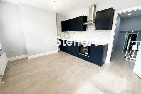 2 bedroom apartment to rent, Mabley Street, London, E9