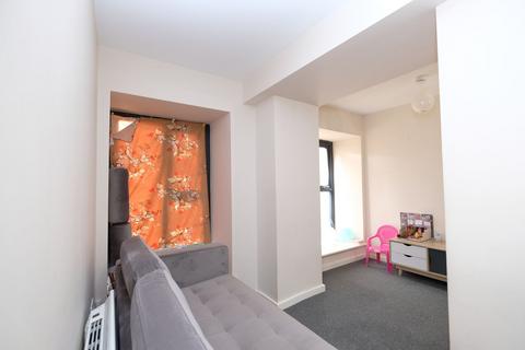 2 bedroom apartment for sale - Vestry Court, John William Street, Eccles, M30
