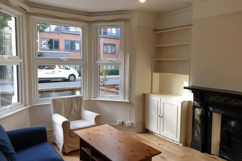 2 bedroom flat to rent, Larden Road, London W3