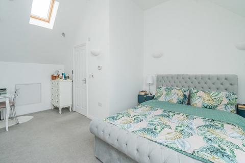 3 bedroom terraced house for sale, Alderney Avenue, Newton Leys, Milton Keynes