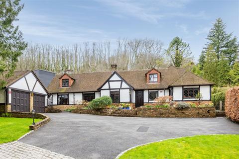 6 Aldercombe Lane, Caterham, CR3 6ED