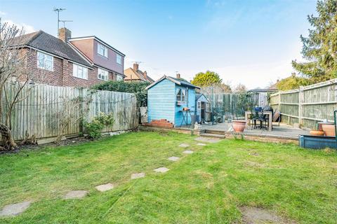 4 bedroom semi-detached house for sale, Well Way, Epsom KT18