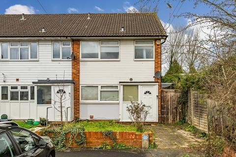 3 bedroom end of terrace house for sale, Torbridge Close, Edgware, Greater London. HA8 6NF