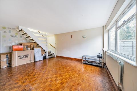 3 bedroom end of terrace house for sale, Torbridge Close, Edgware, Greater London. HA8 6NF