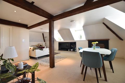 3 bedroom apartment for sale, Ashtead Lodge, Ashtead KT21