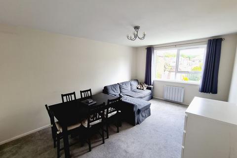 2 bedroom flat for sale, Pelham Way, Great Bookham KT23