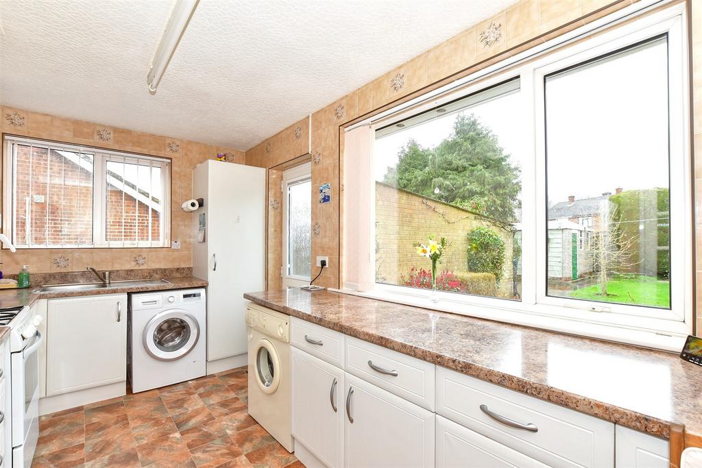 Rough Common, Canterbury, Kent 4 bed semidetached bungalow for sale