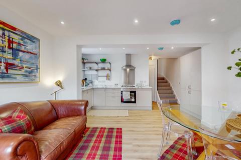 2 bedroom cottage to rent, Buckstone Shaw, Fairmilehead, Edinburgh, EH10