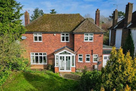 4 bedroom detached house for sale, Courtenay Drive, Emmer Green, Reading