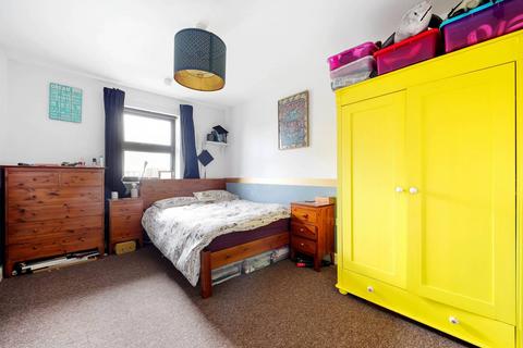 69 Maltings Close, London, E3 3TB
