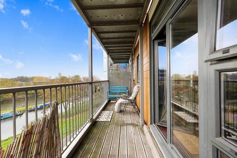 69 Maltings Close, London, E3 3TB