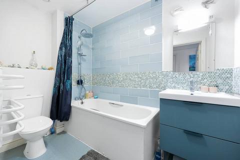 69 Maltings Close, London, E3 3TB
