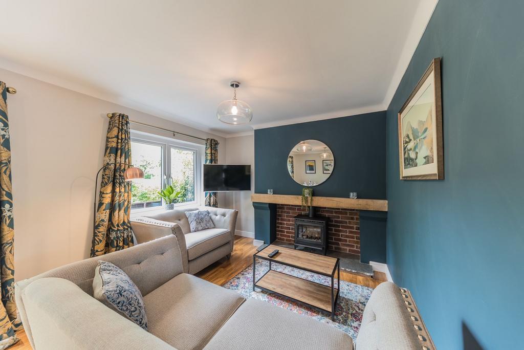 Sitting/dining room