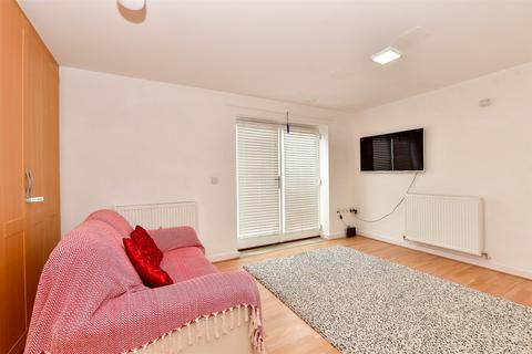 1 bedroom apartment for sale, Lea Bridge Road, Leyton