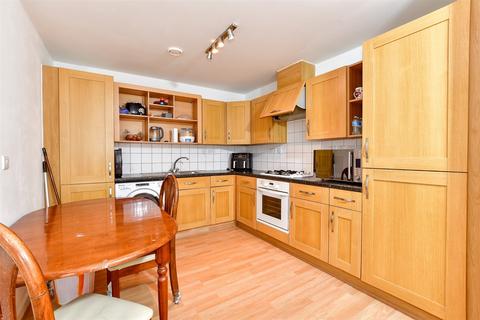 1 bedroom apartment for sale, Lea Bridge Road, Leyton