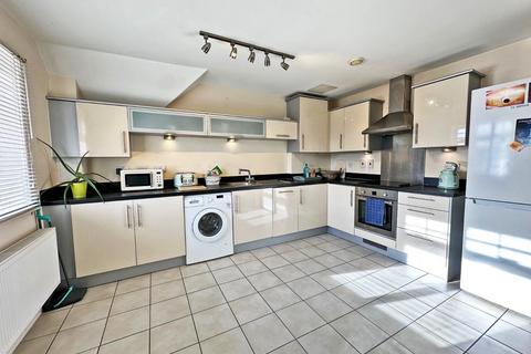 1 bedroom apartment to rent - Meliae House, Folleys Place, Loudwater, HP10
