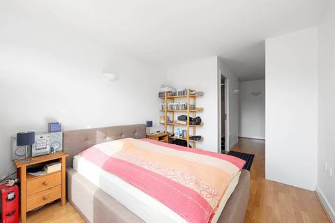 2 bedroom flat for sale, Deals Gateway, Greenwich, London, SE13