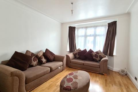 4 bedroom semi-detached house for sale, Central Avenue, Hounslow, TW3