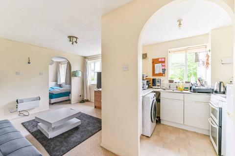 1 bedroom flat to rent - Chipstead Close, Sutton, SM2