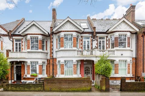 2 bedroom flat for sale, Clapham Common West Side, London, SW4