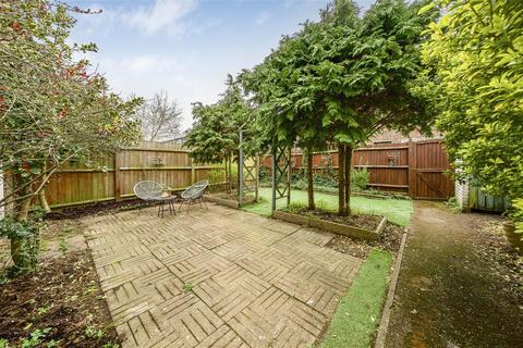4 bedroom terraced house for sale - Dowdeswell Close, London
