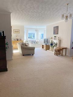 2 bedroom ground floor flat for sale, Clifton Drive North, Lytham St. Annes FY8