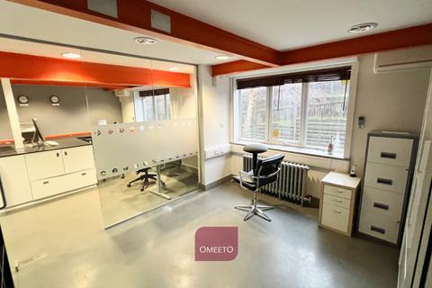 Office to rent - Nottingham NG16