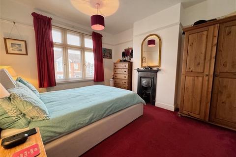 29 Brooklands Road, Romford, RM7 7EB