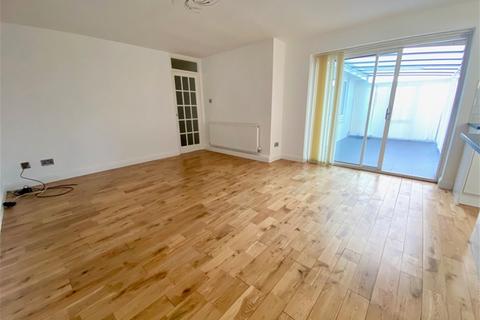 15 Littell Tweed, Chelmsford, CM2 6SH