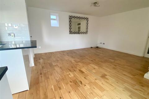 15 Littell Tweed, Chelmsford, CM2 6SH