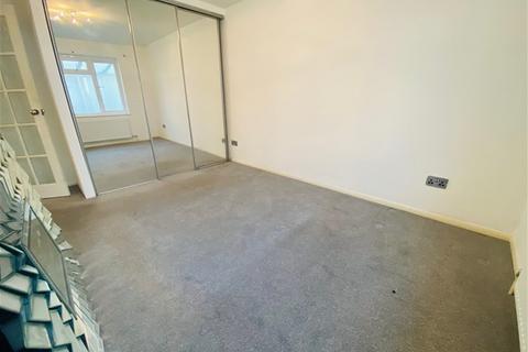 15 Littell Tweed, Chelmsford, CM2 6SH
