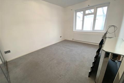 15 Littell Tweed, Chelmsford, CM2 6SH