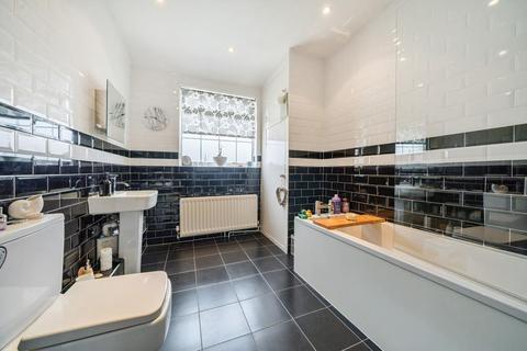 2 bedroom terraced house for sale, High Wycombe,  Buckinghamshire,  HP11